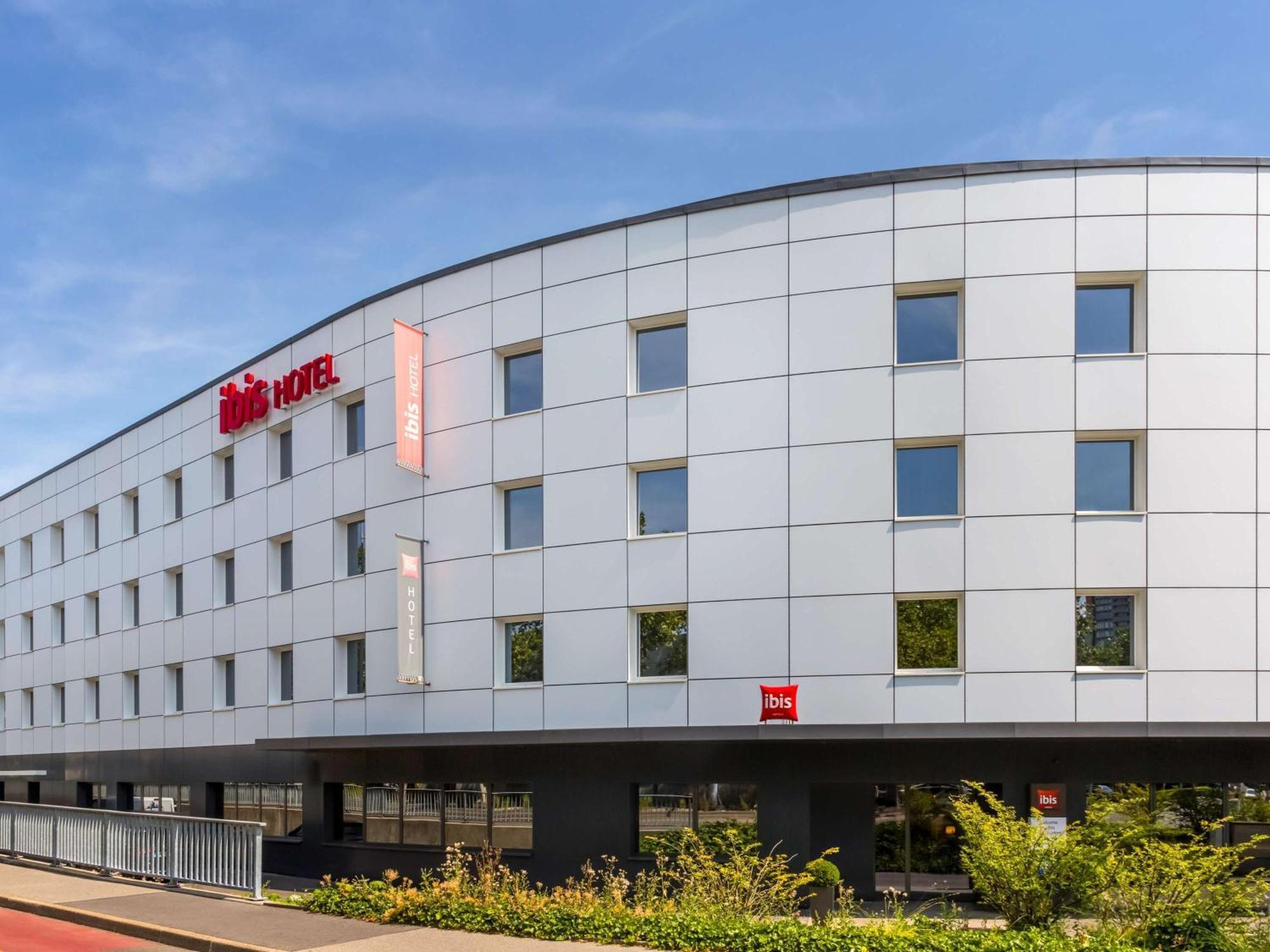 Отель Ibis Geneve Petit Lancy Экстерьер фото